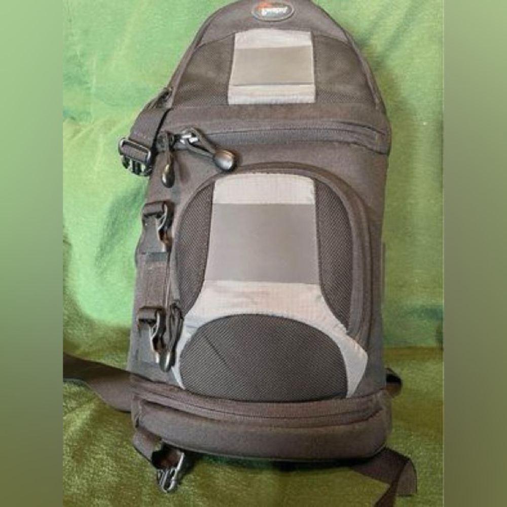 Nikon camera bundle - Picture 8 of 10